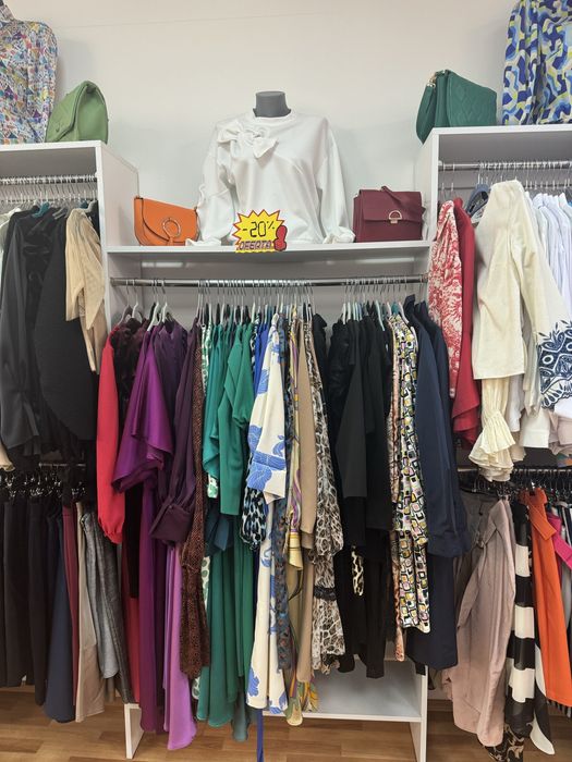 Se vinde stoc haine de dama noi