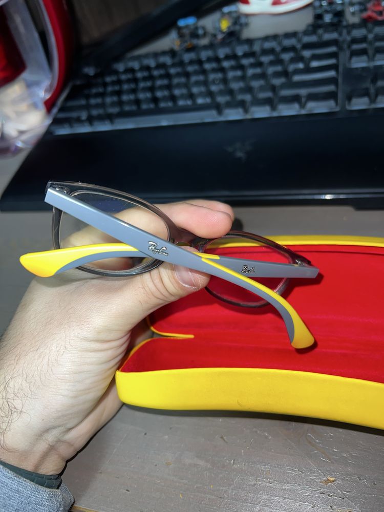 Ochelari RayBan cu protectie de calculator