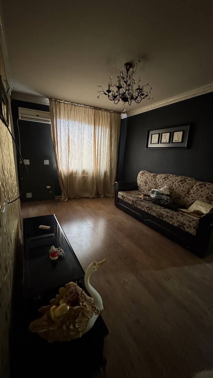 Ул. Ш.Руставелли/ Мукими Мост 2>3/5/5 50м²