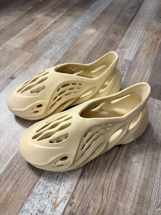 Adidas Yeezy foam runner