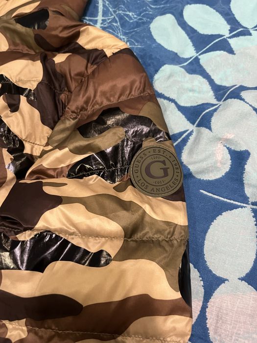 Яке на Guess 14г.