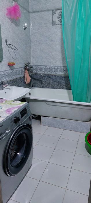 Kvartira qizlar uchun (do'stlik metro)