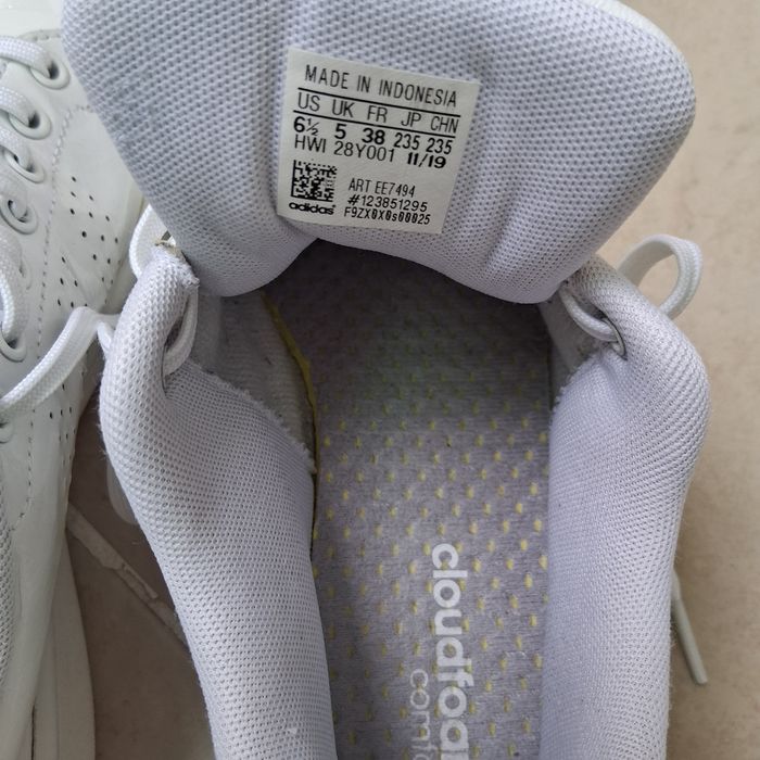 Дамски бели оригинални обувки на Adidas
