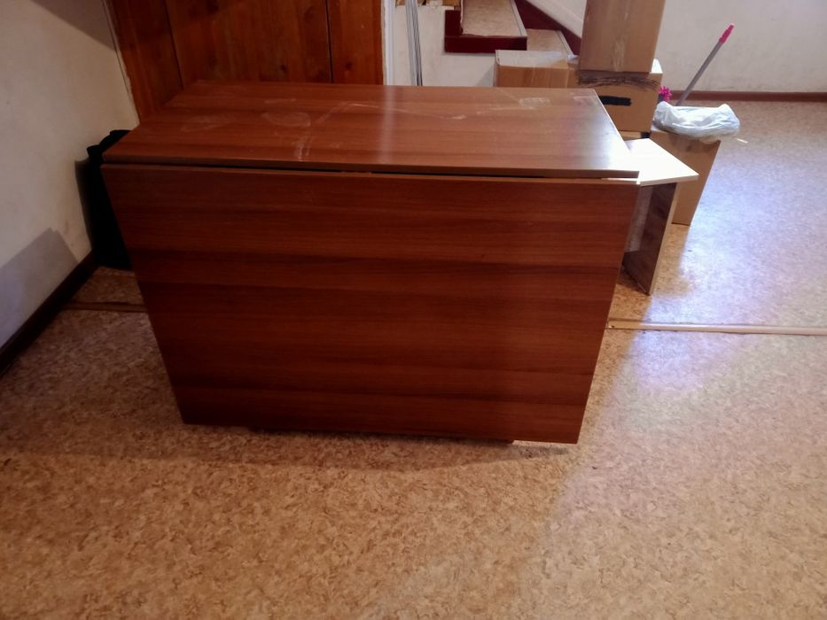Продам стол большое