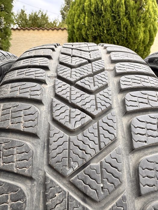 Зимни гуми 225 40 18 Pirelli Sottozero