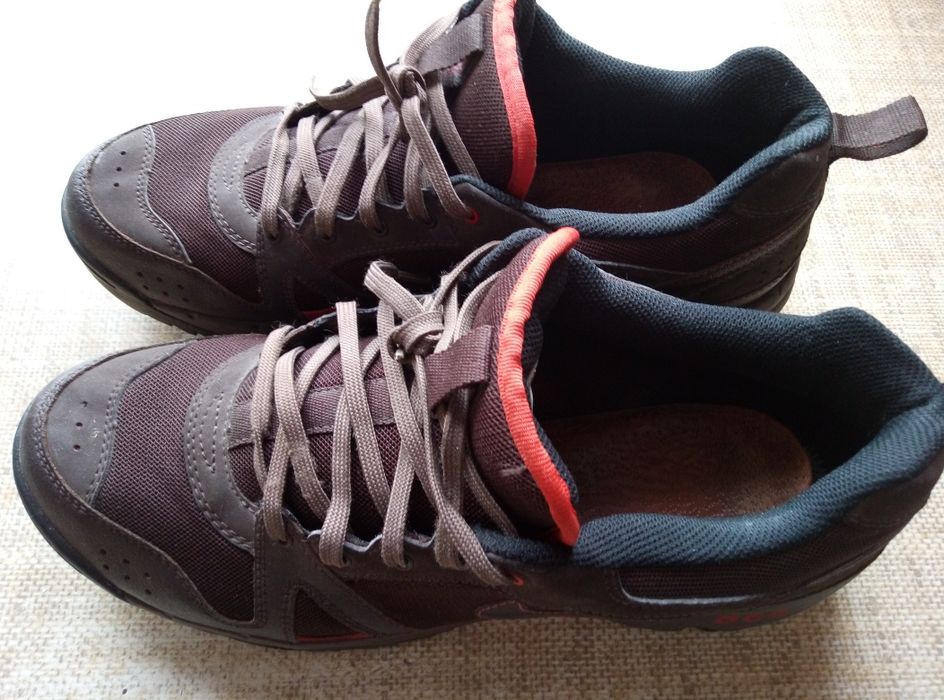 Продам кроссовки, новые, оригинальные, Nike..