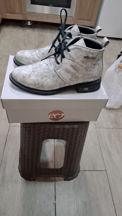 Номер 40,ест.кожа