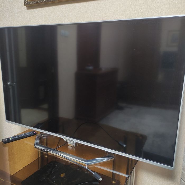 Продам телевизор TCL