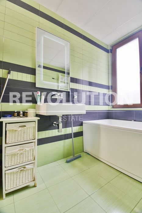 Дава се под наем Тристаен апартамент в София, Център - 80 кв.м за 1250 € - Снимка #7