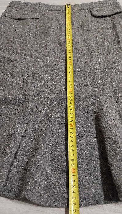 Fusta 65% lâna Max Mara