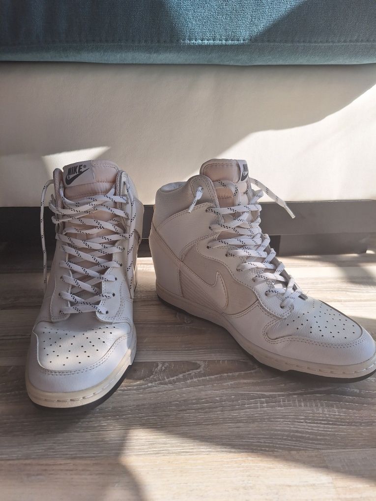 Nike WMNS Dunk Sky