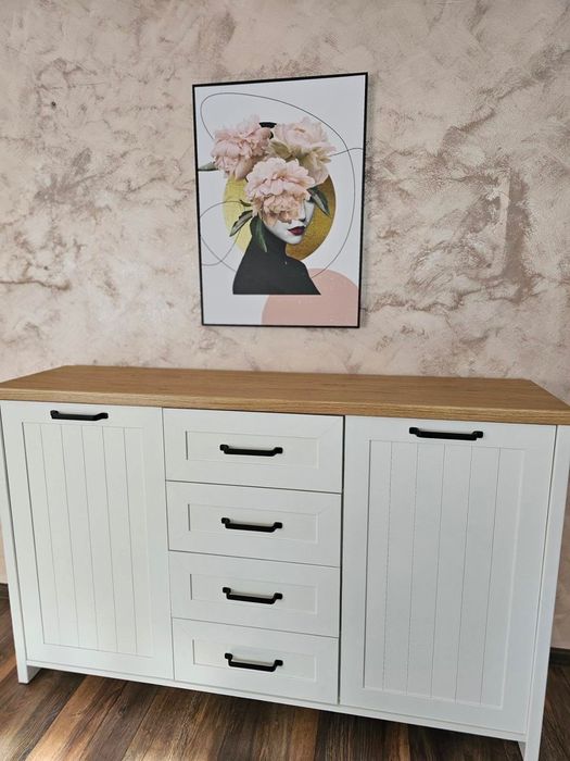 Голям тристаен апартамент в м-ст Свети Никола, Варна. Бриз