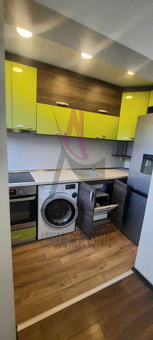 Супер Имот! Тристаен- Спортна Зала