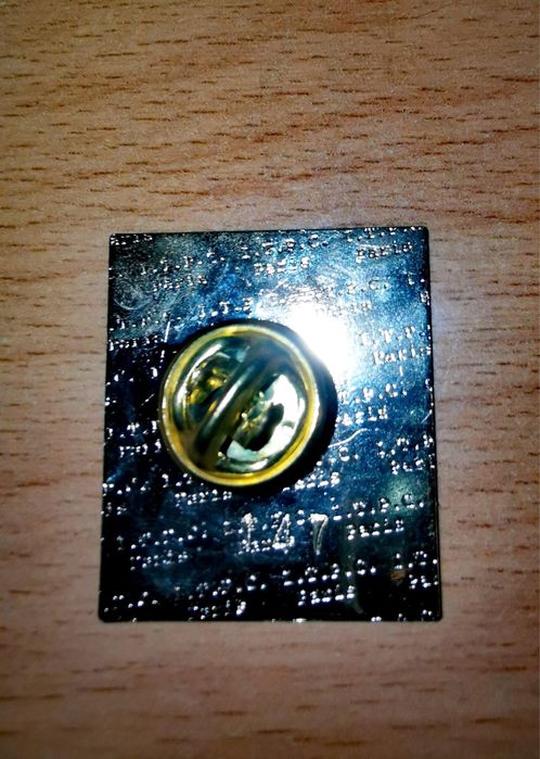 Колекционерска значка дизайн 1957г. Жан Кокто “Колелото се върти”рядка