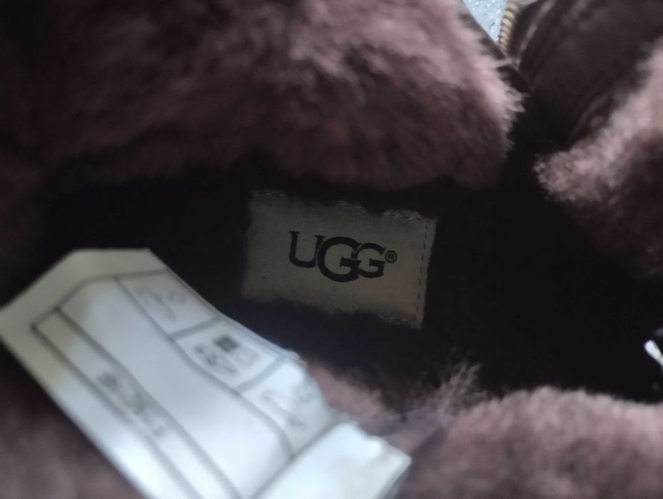 UGG ботуши естествена кожа и вълна. Номер 37