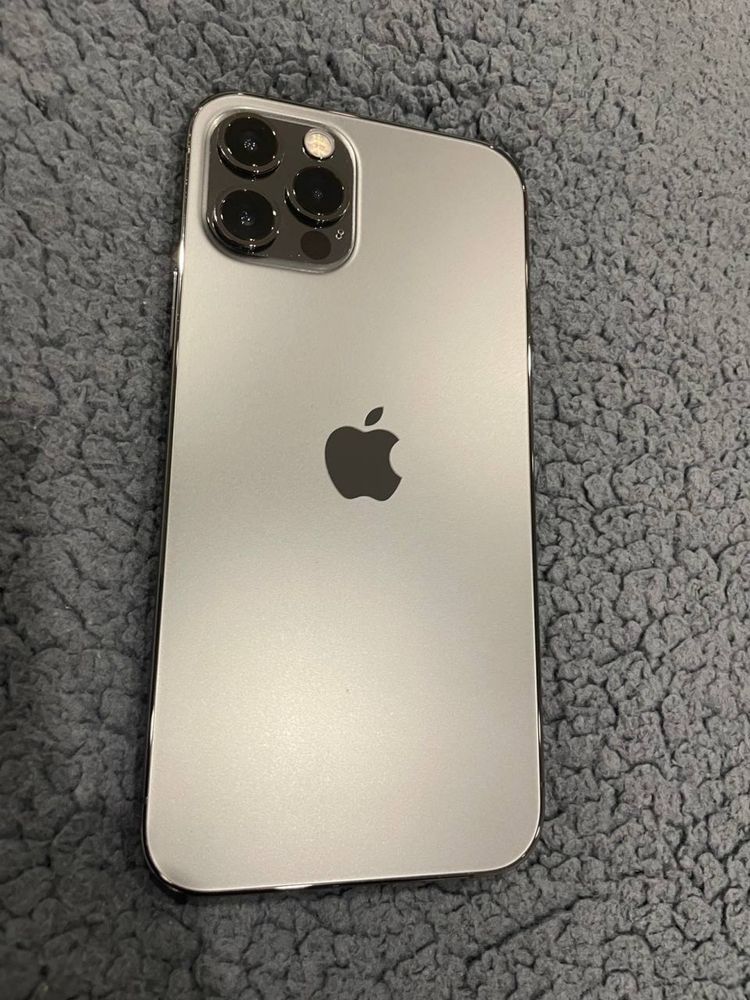 Продам iPhone 12 Pro