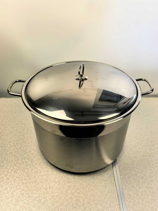 Oala inox 36x25 cm 25 litri cu capac metal 320 lei