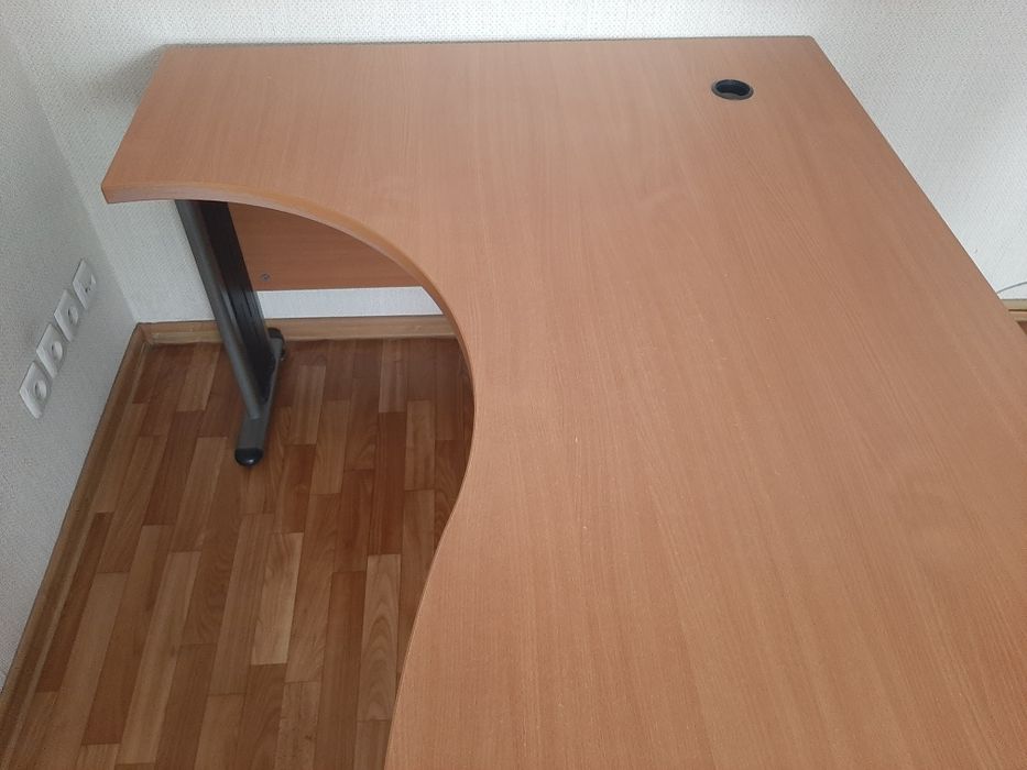 Стол рабочий компьютерный