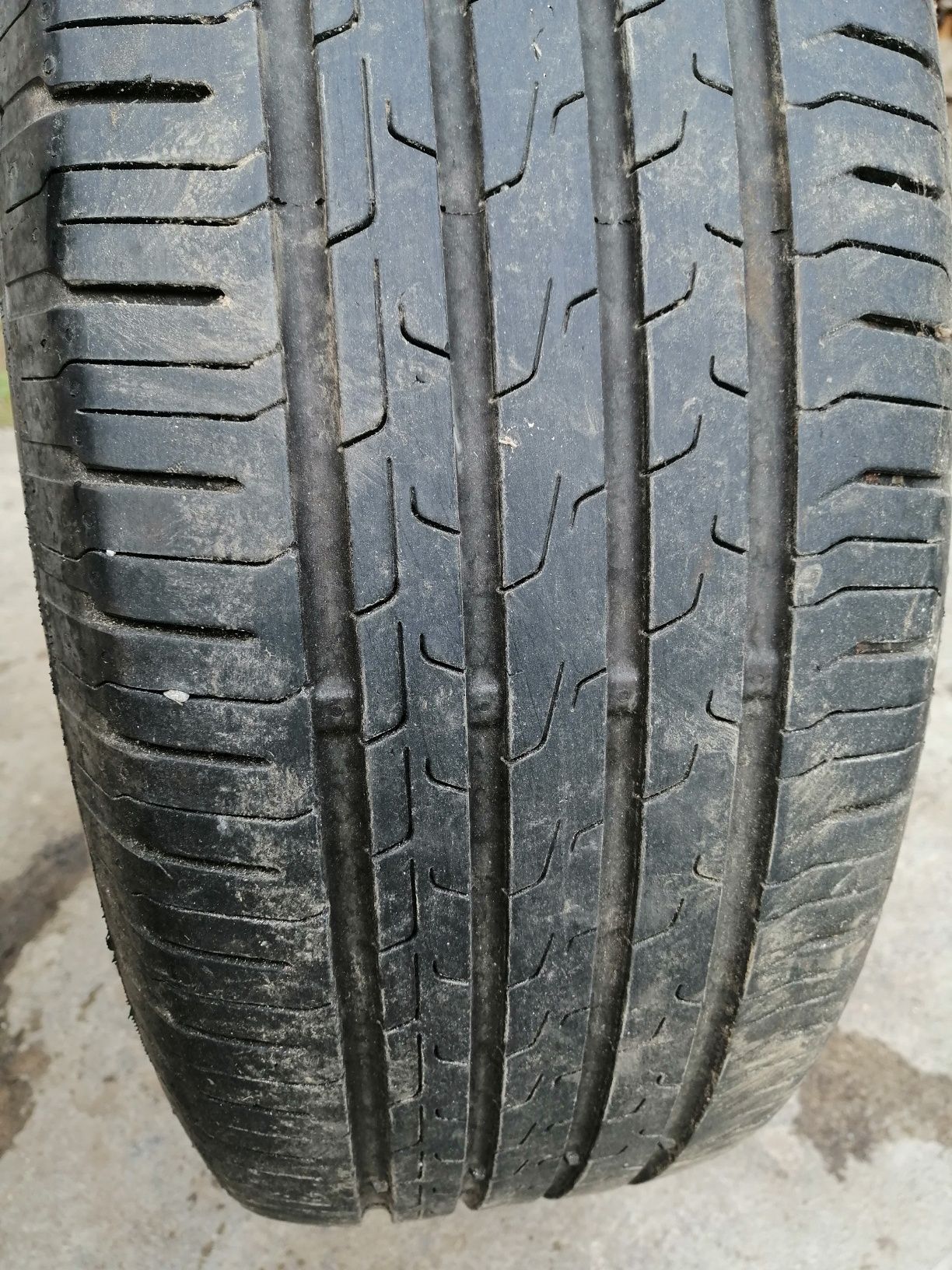 Set 4 cauciucuri vara ptr Duster 215/65 R16 98H Continental, 400 euro.