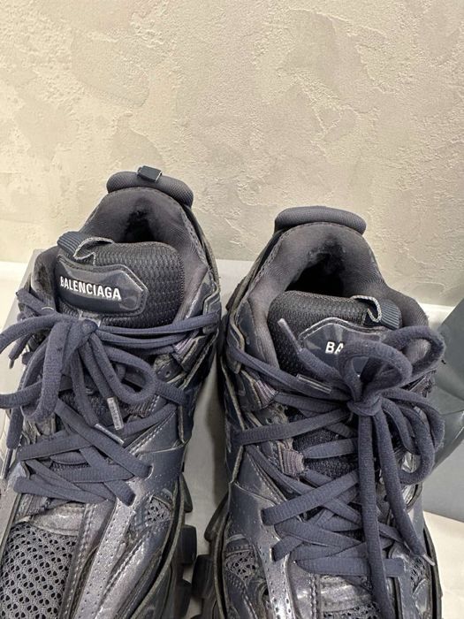Balenciaga track