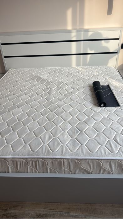 б/у Матрас 200*180 Хороший