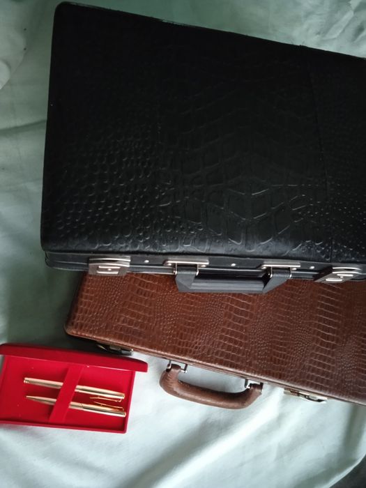 Золотая ручка и Югославия и Германия дипломат СССР крокодил натуркожа