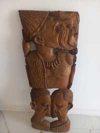 Vând masca din lemn sculptat