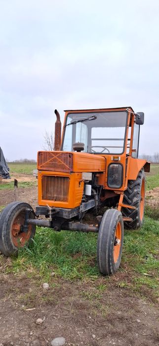 Tractor cu plug U 650