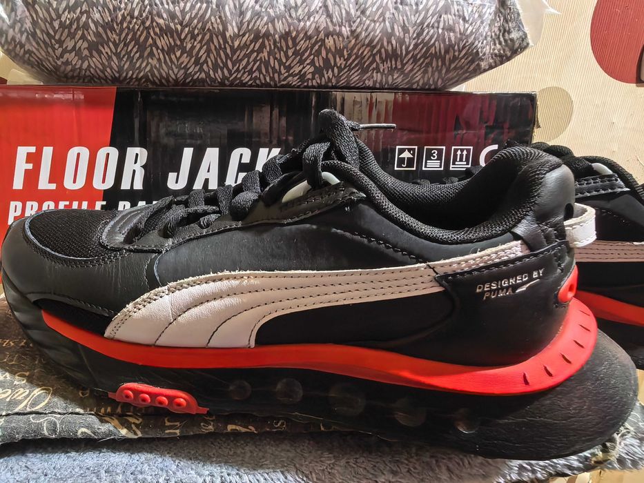 Маратонки Puma черни