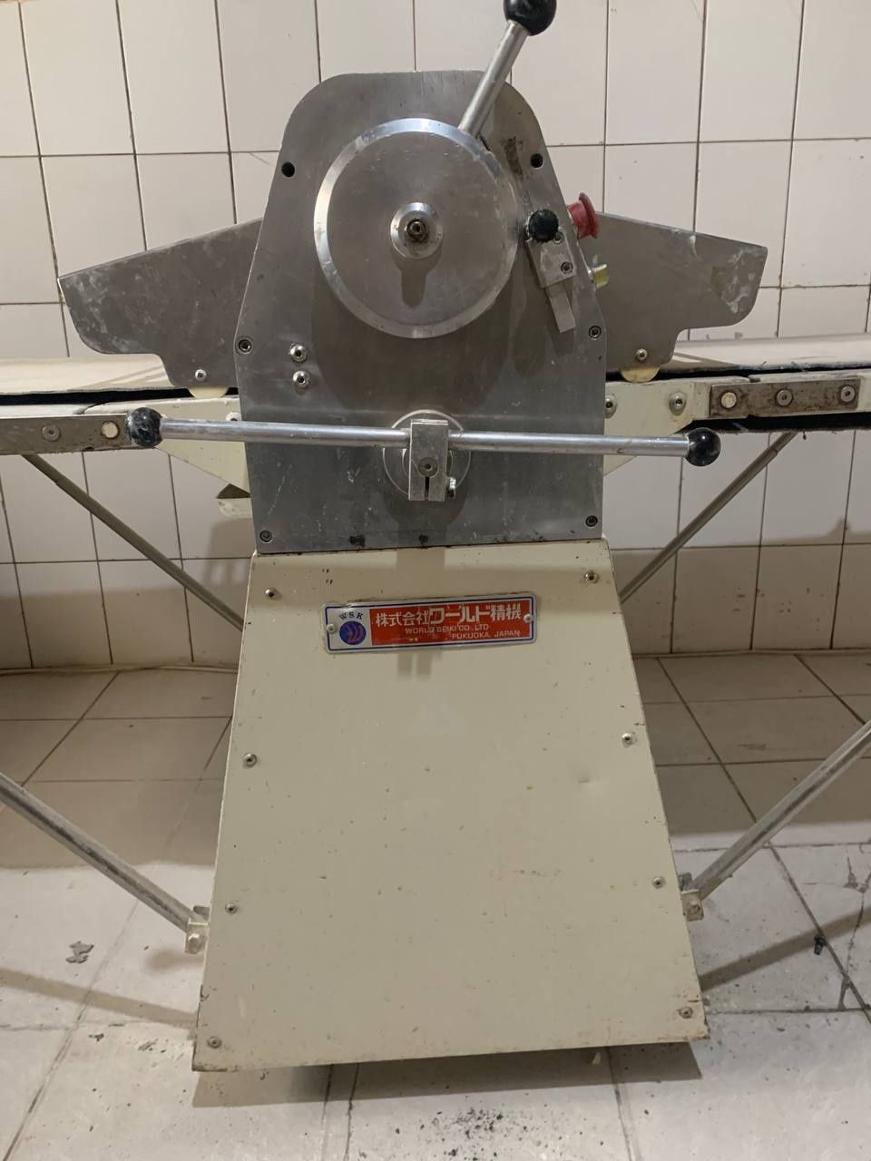 Xamir yoygich 1,300$
Kelishtirib beramiz xolati yaxshi