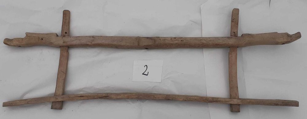 Jug din lemn pentru boi si pieptan (ragila) pentru canepa