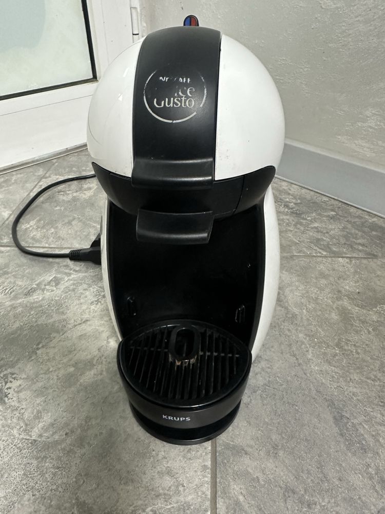 Капсулна кафемашина Krups Nescafe Dolce Gusto KP1000