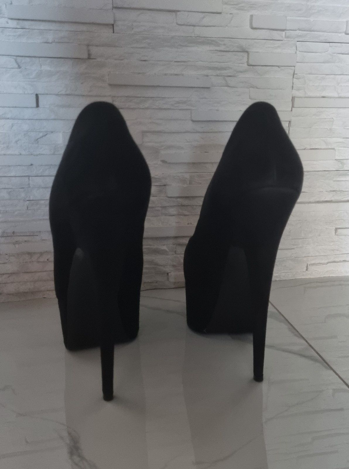 Giuseppe Zanotti 37 номер