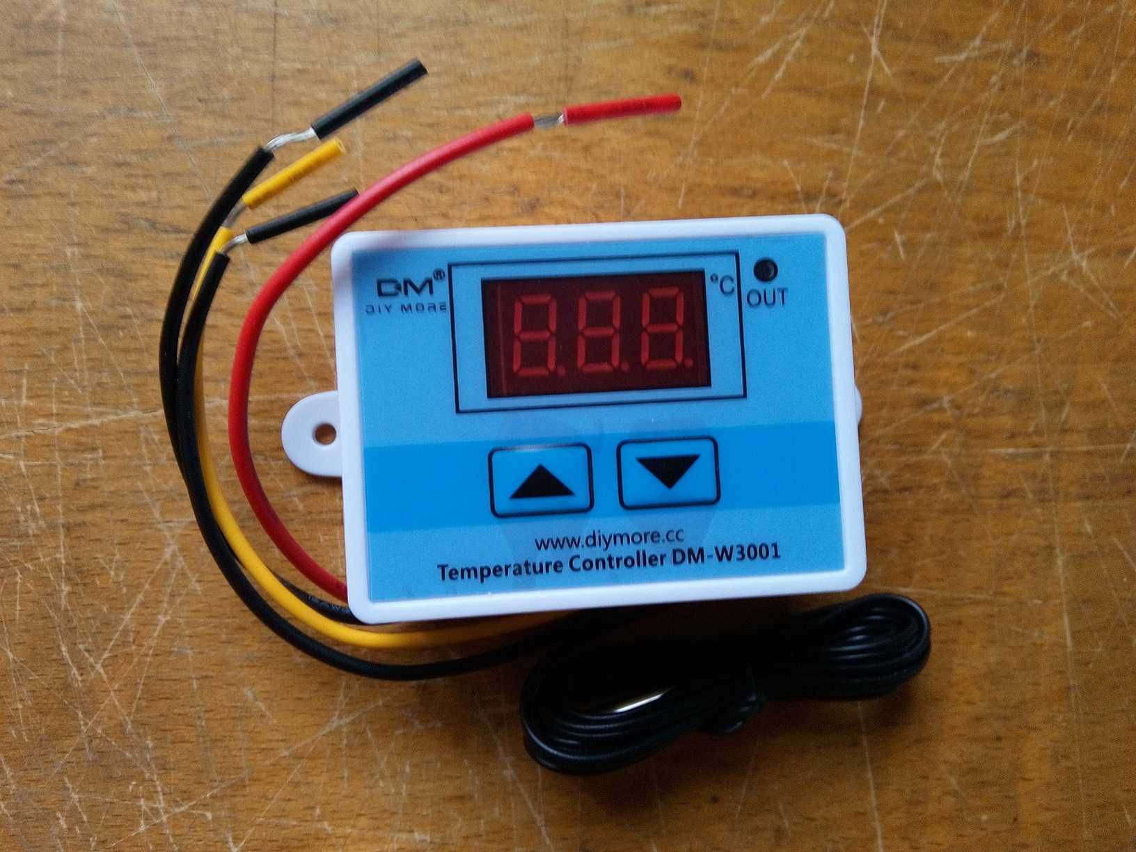 Termostat digital cu sonda 12v sau 220v -frigider auto,clocitoare etc