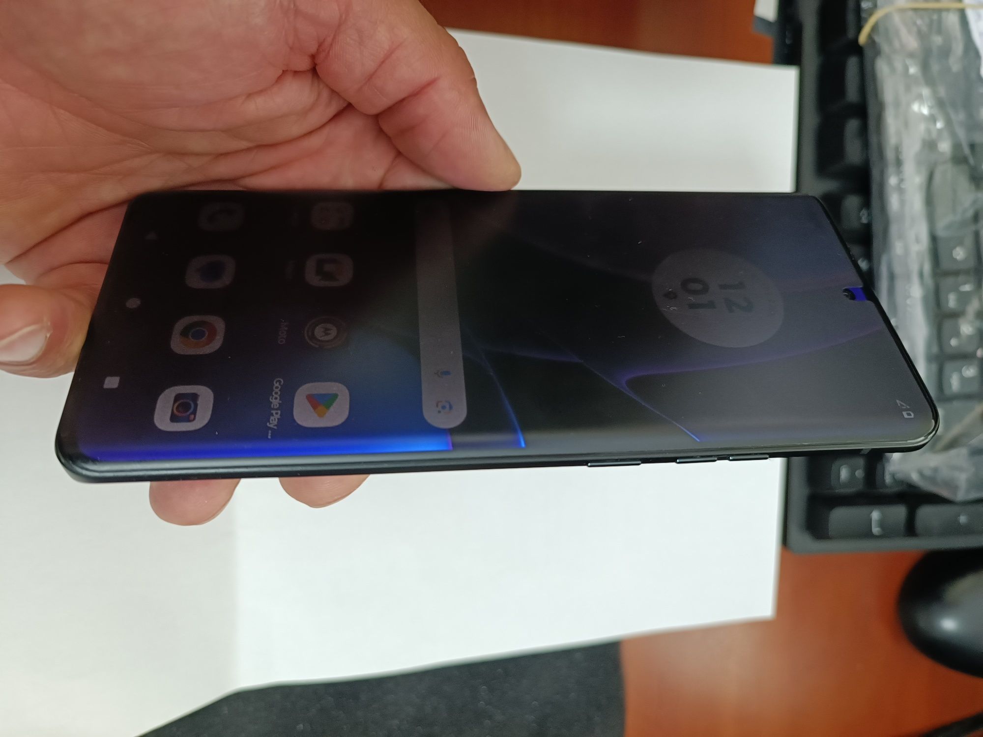 Motorola EDGE 40 256/8Mb ram