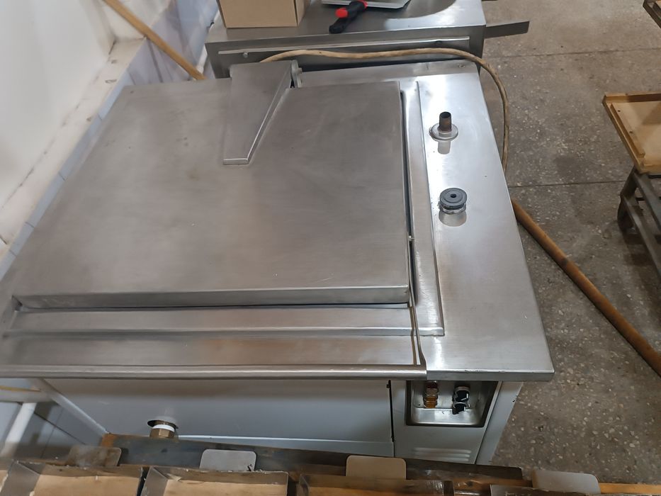 Nagema qizon suv va sut istish