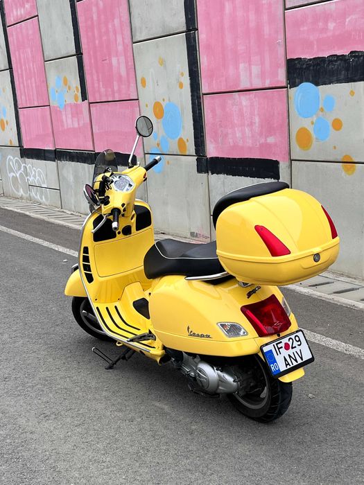 Vespa GTS Super 300