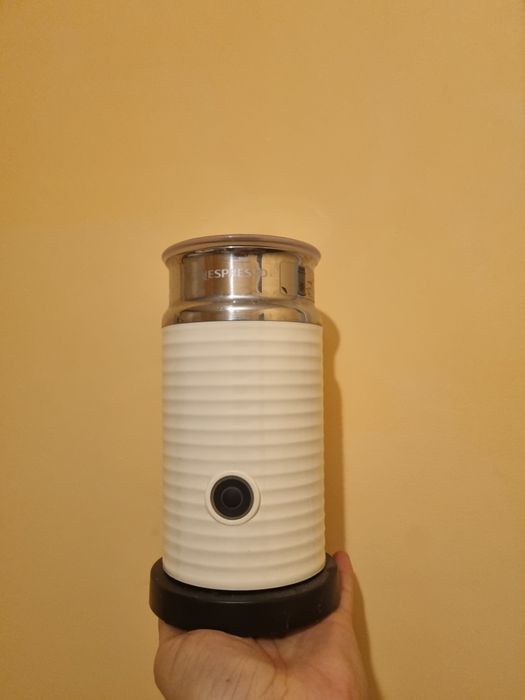 Разпенител на мляко - миксер за млечна пяна Nespresso