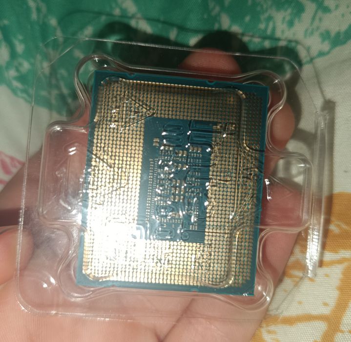 Intel core i3-12100f
