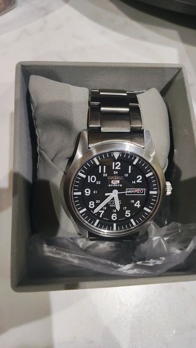 Seiko 5 sports 23jewels SNZG13j1.Нов с гаранция