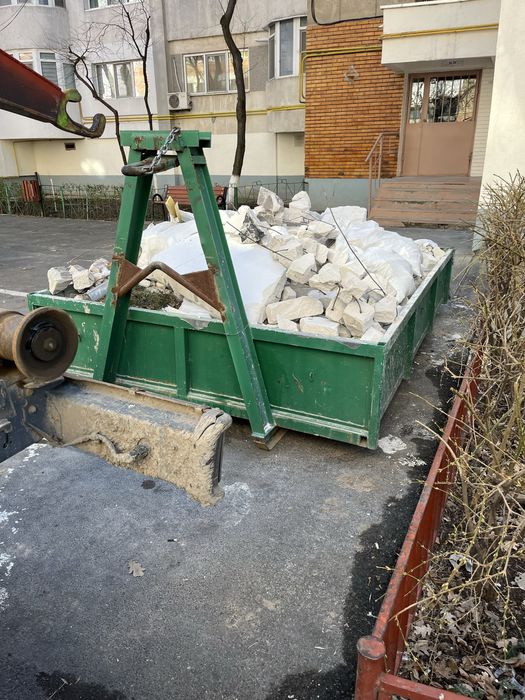 CONTAINERE MOLOZ VRAC-SACI-Demolari-Pamant-Diverse Debarasari-Bobcat.
