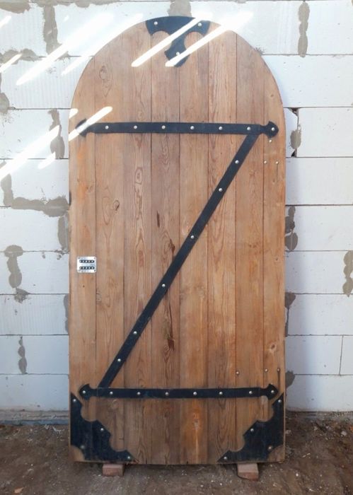 Продам дверь деревянная