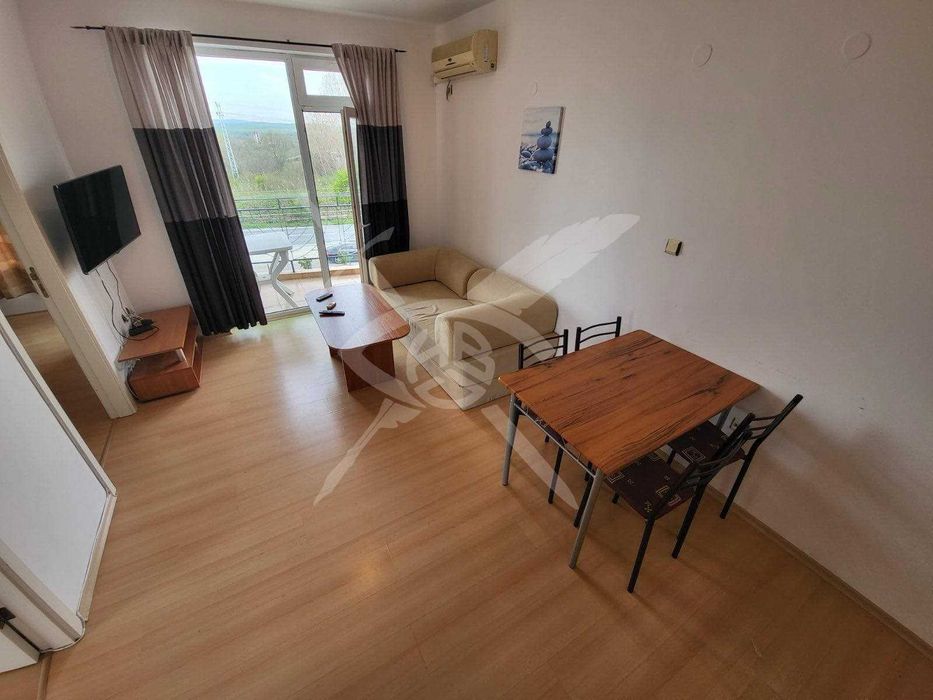 Продава се Тристаен апартамент в София, Хладилника - 70 кв.м за 958 €/кв.м - Снимка #2