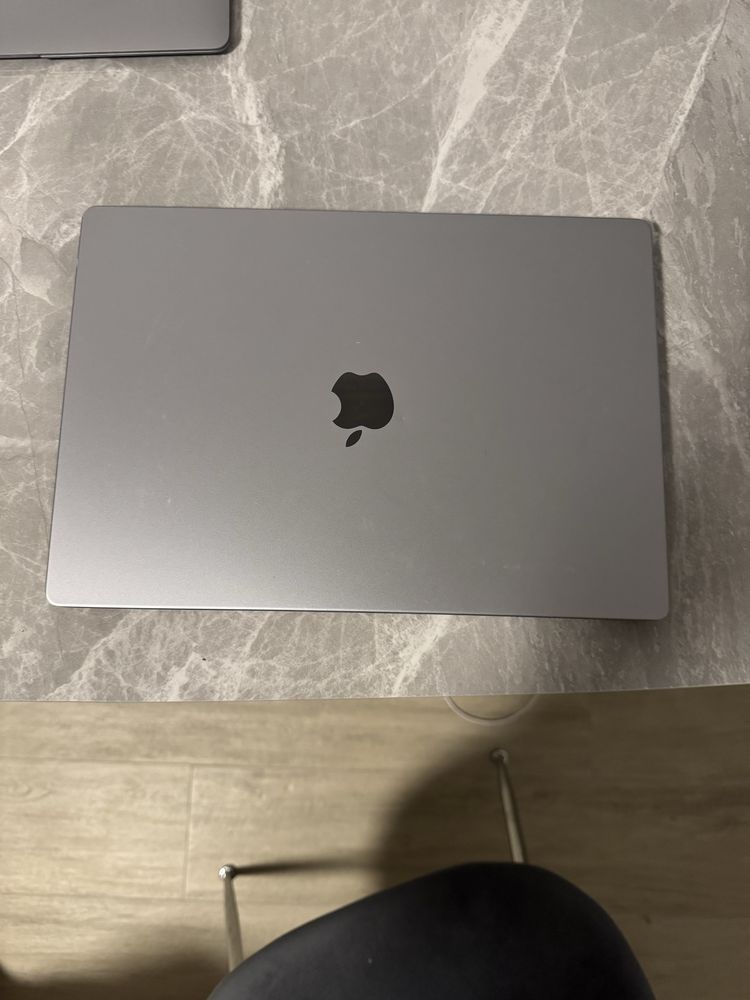 Macbook M1 Pro 16”, 512GB, 16GB RAM