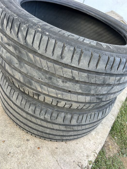 275 40 20 Michelin vara dot 2021
