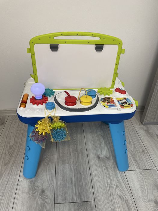 Masuta de activitati copii Baby Einstein