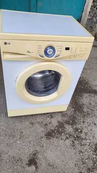 Продам стиральная машина LG 5кг в хорошем состоянии
