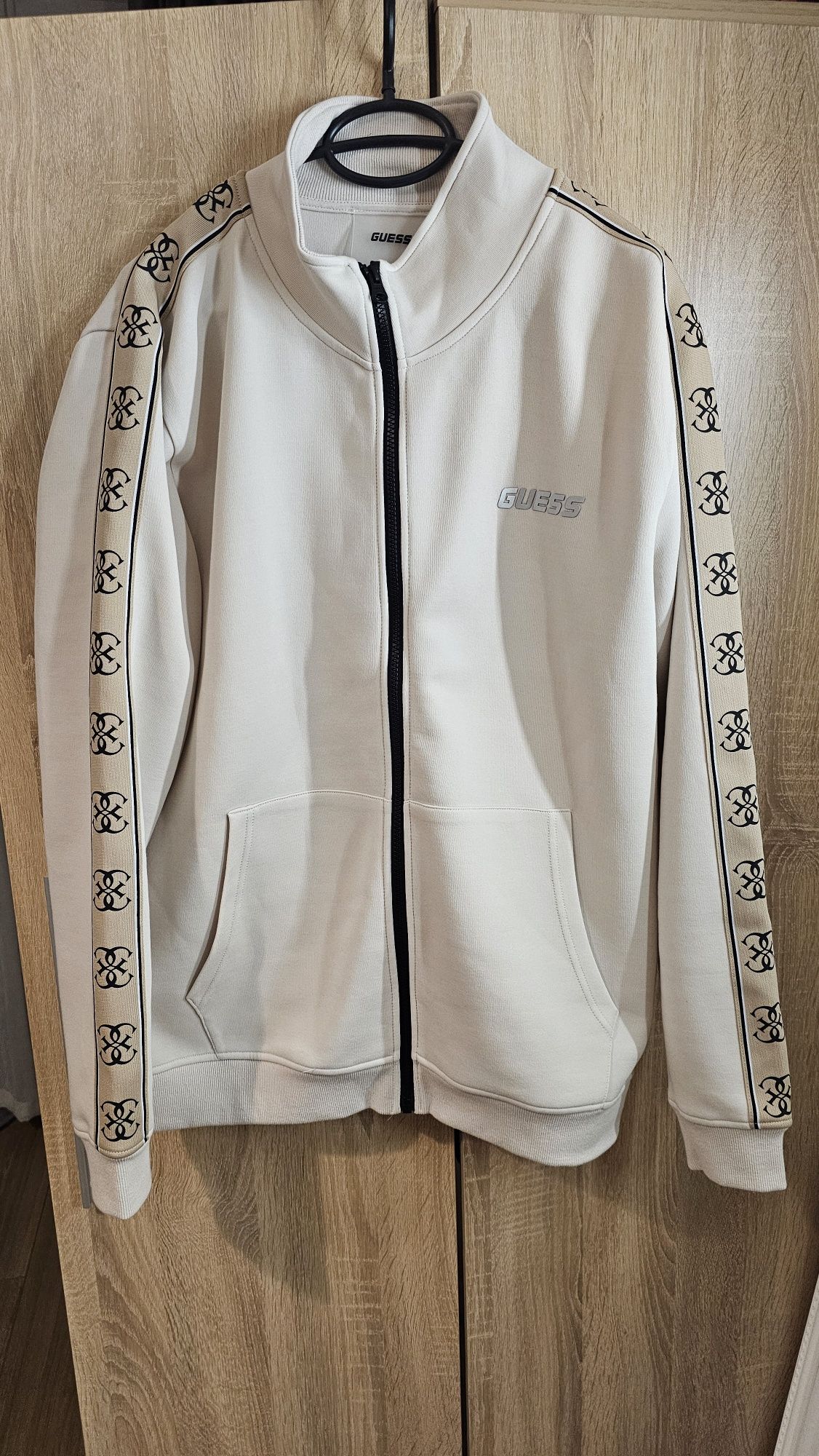 Горнище guess ново