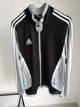 Bluza adidas originala clima cool impecabilă. Puțin folosită