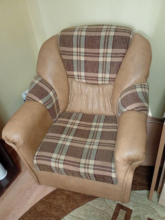 Fotolii de piele și masa